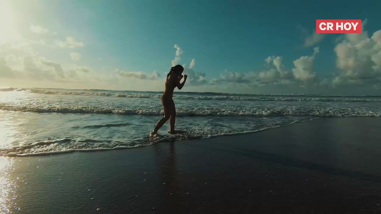 video-0-yq6uwp