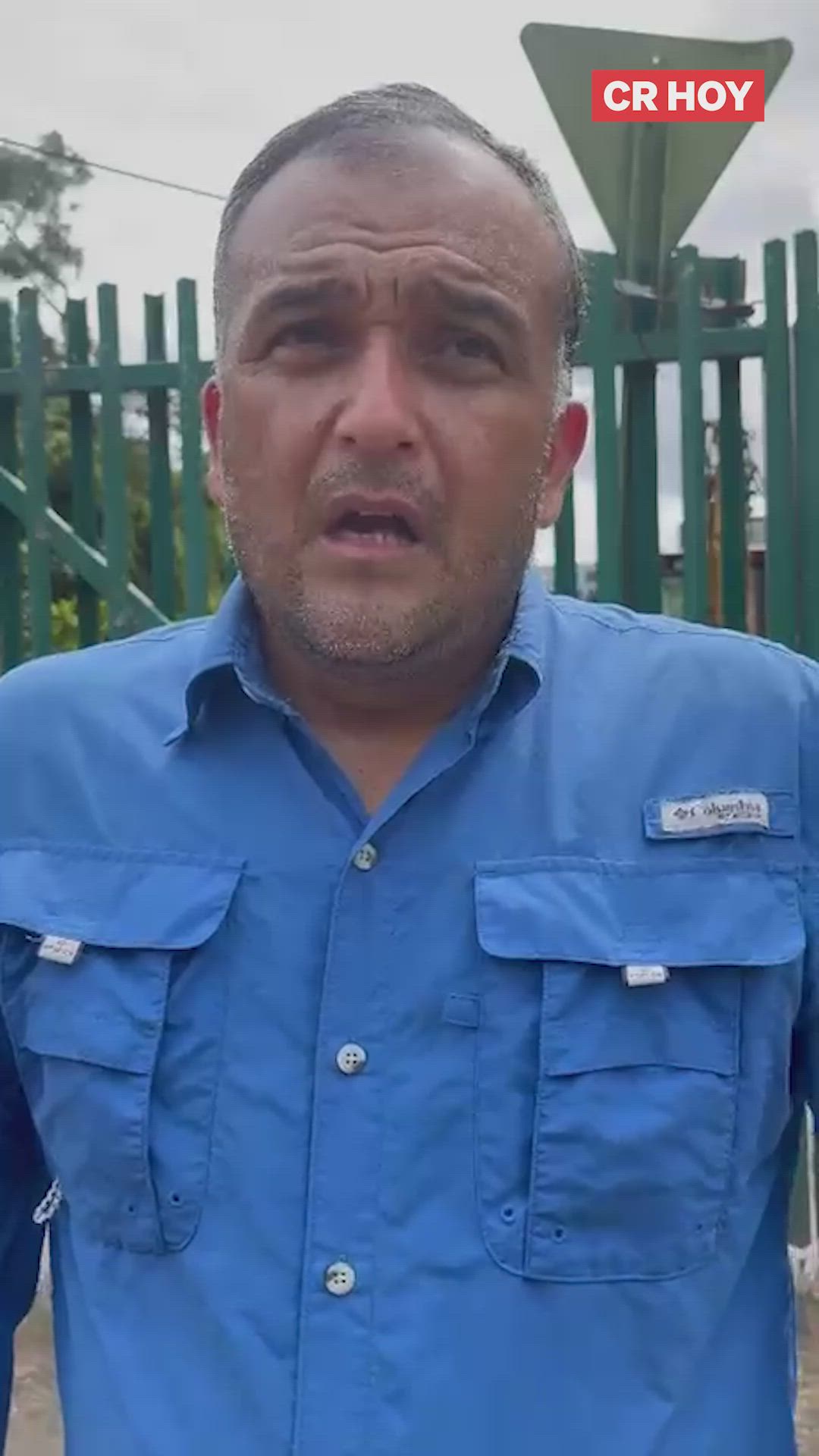 Parqueo de la UCR inundado hasta el tope