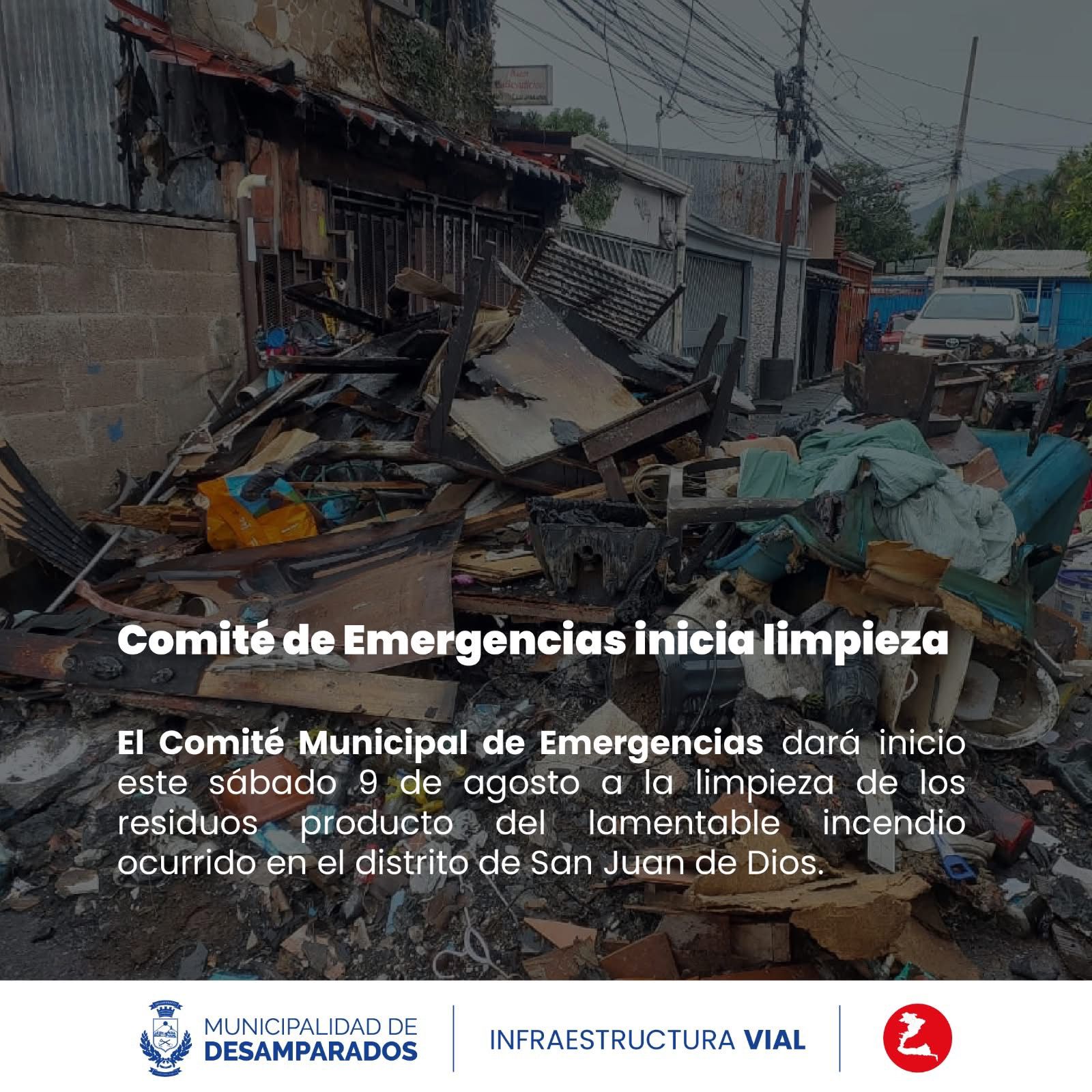 Municipalidad inicia limpieza de escombros tras incendio que cobró la vida de una madre y sus 3 hijos
