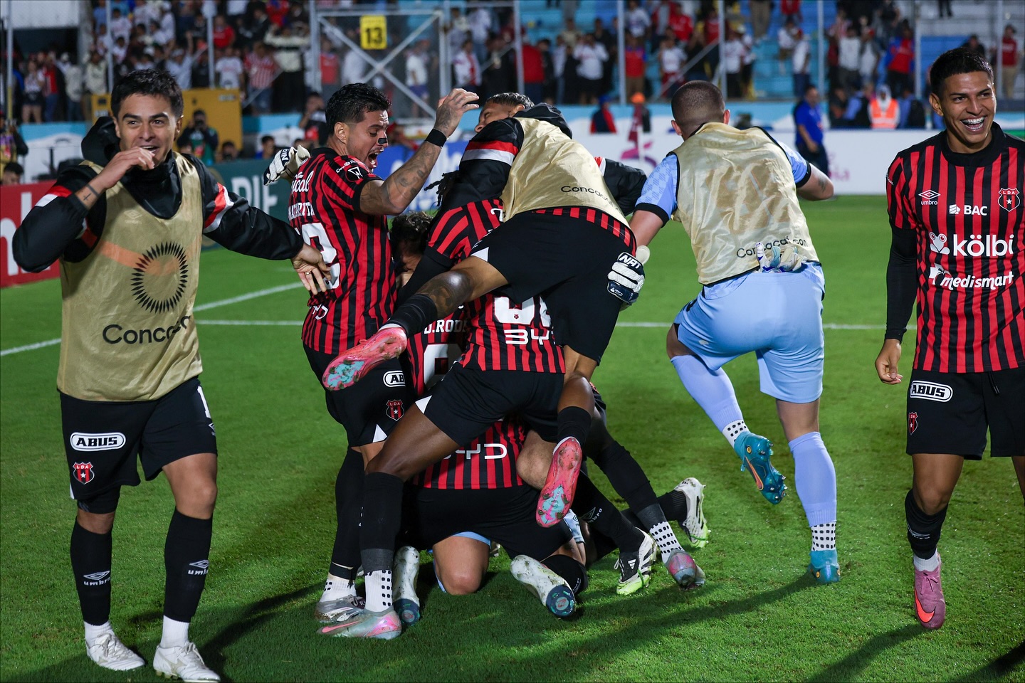 Rugió el león: Alajuelense vuelve a reinar en ranking del área | CR Hoy
