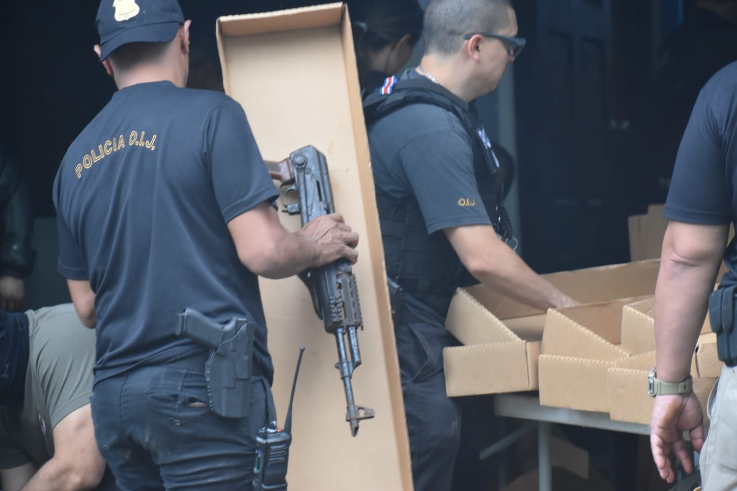 Arsenal decomisado a grupo de Peña Russell. Foto: Carlos Castro - CR Hoy