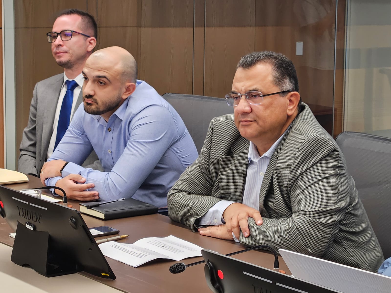 Humberto Vargas Corrales _derecha_ y su hijo Humberto Vargas Sotres _centro_