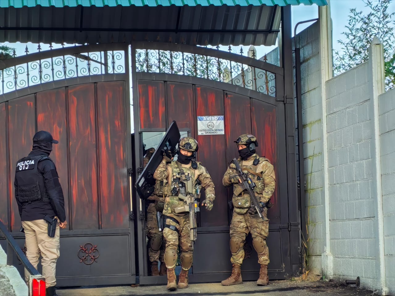 Allanamiento en casa del sospechoso Gómez Ortiz en San Ramón