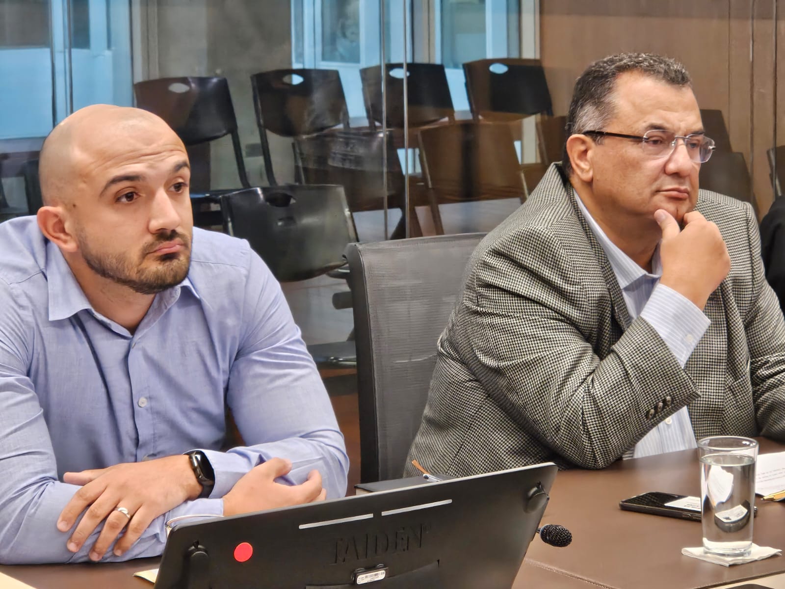 Humberto Vargas y su hijo (de celeste)