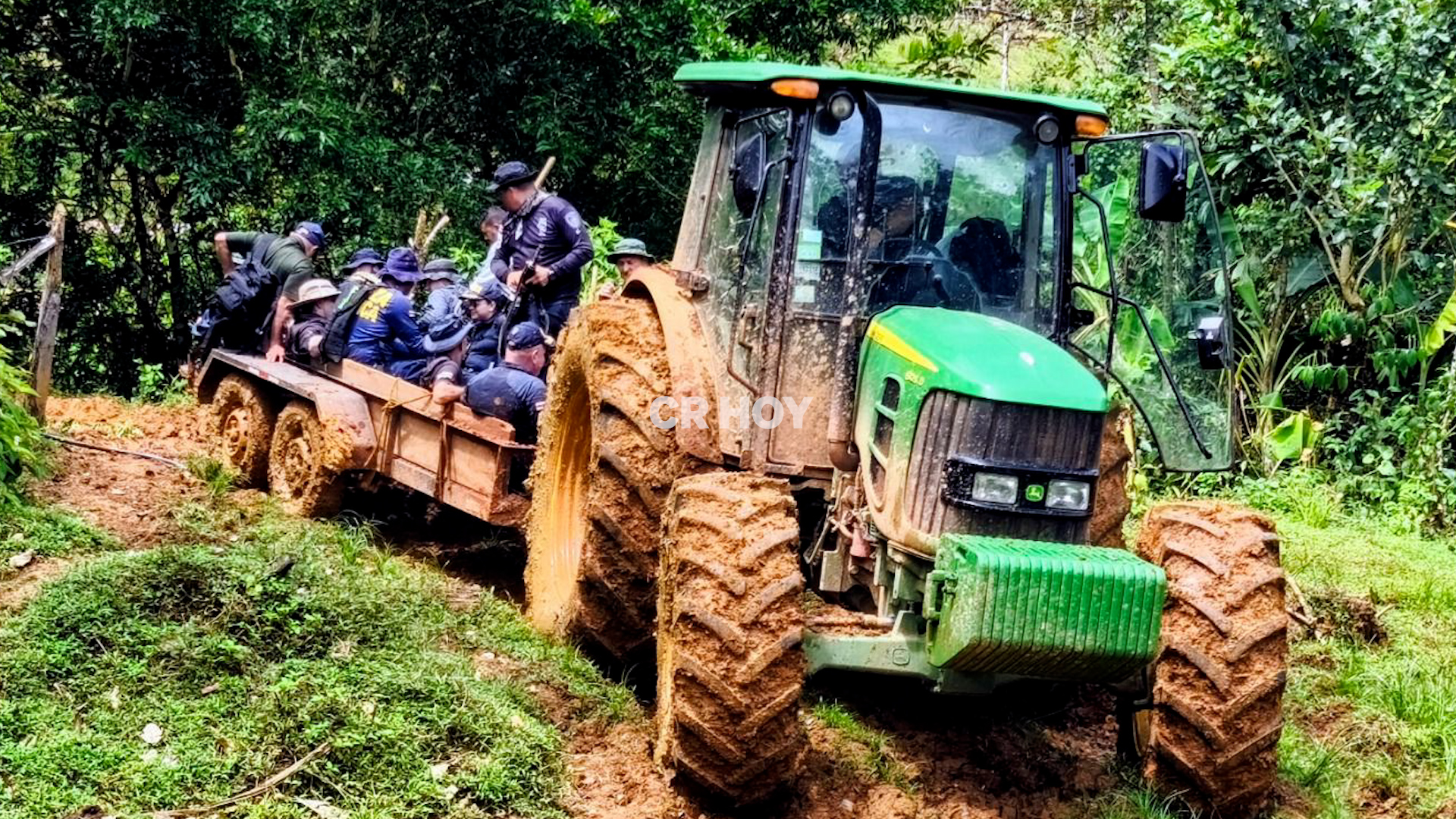 Patrullajes de Fuerza Pública entre Crucitas y Conchuditas. Foto: Guillermo Solano