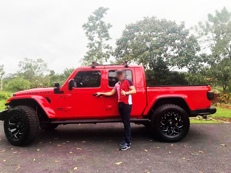 Pastor vinculado en caso Shark.