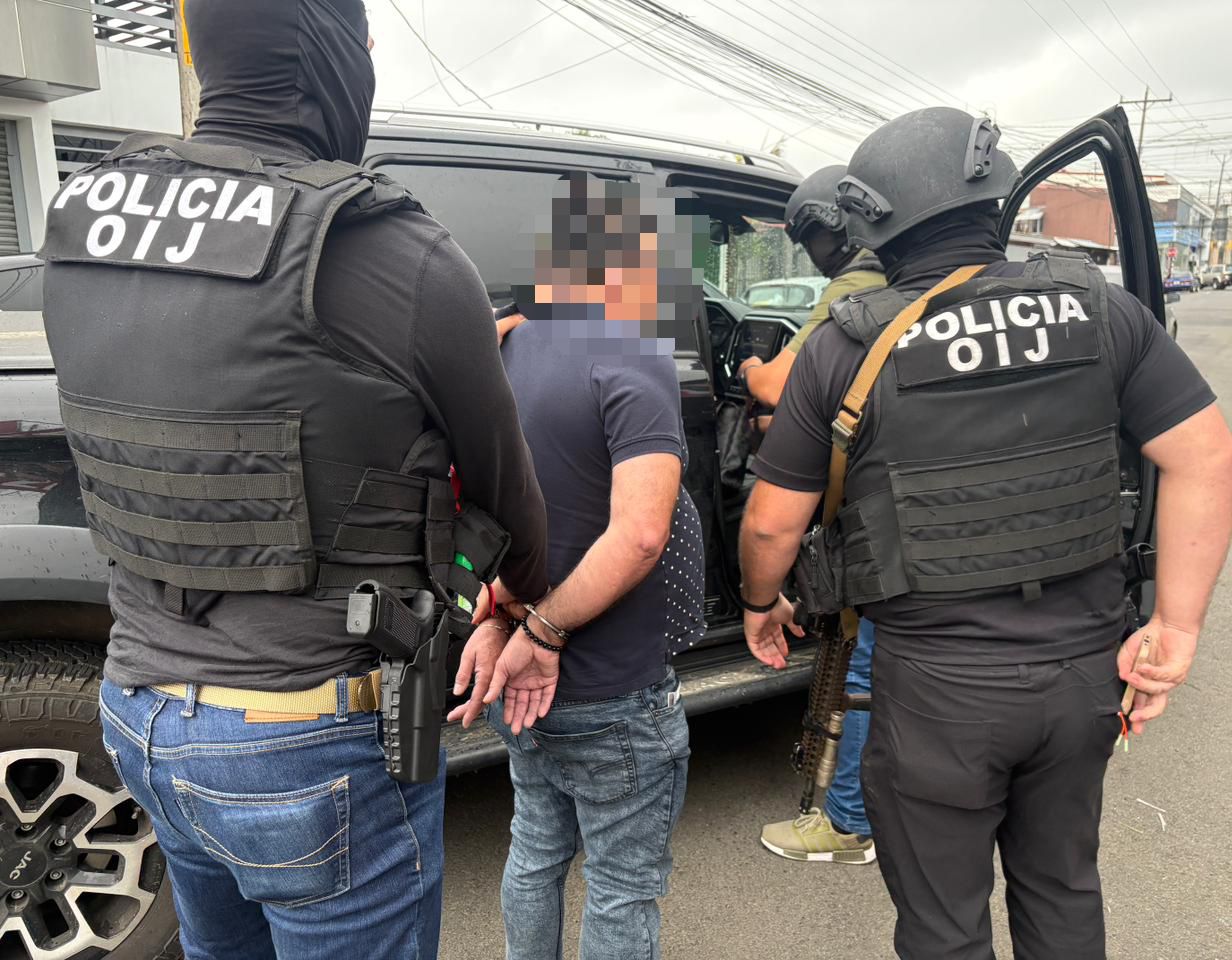 Detención para extradición de 