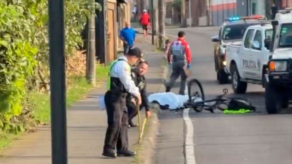 Ciclista camión Cartago