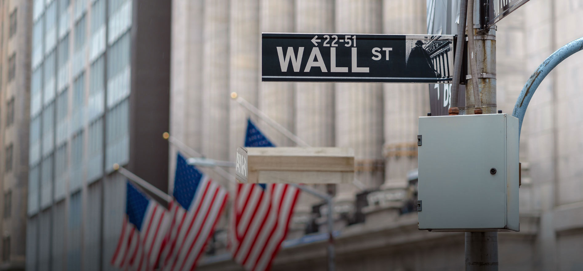 Wall Street cierra dispar a la espera de los resultados de Micron